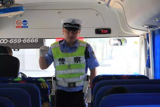 守護最“穩(wěn)”校車，牢筑“安全防火墻”