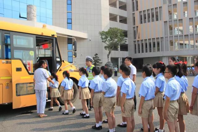 守護最“穩(wěn)”校車，牢筑“安全防火墻”